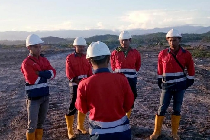 36063191_197880297532813_8738977958695272448_n